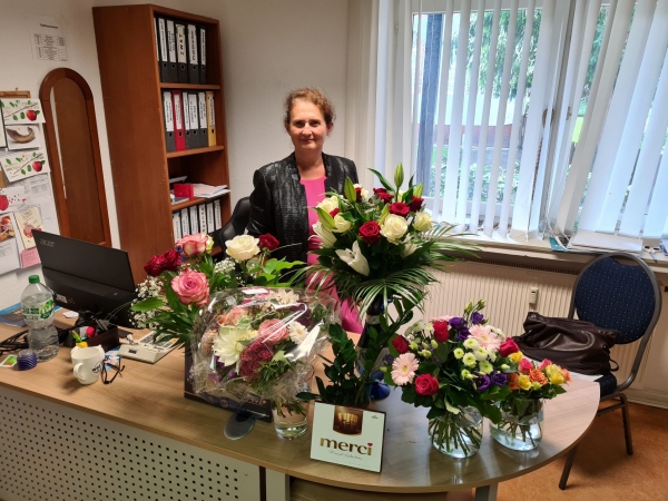 Herzlichen Glückwunsch: unsere Sozialarbeiterin und Projektleiterin Inna Mezhevova!